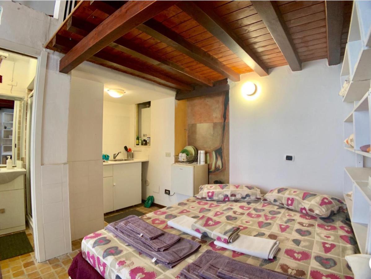Flat Nirmala Studio-Shop Apartment Milan Exterior photo